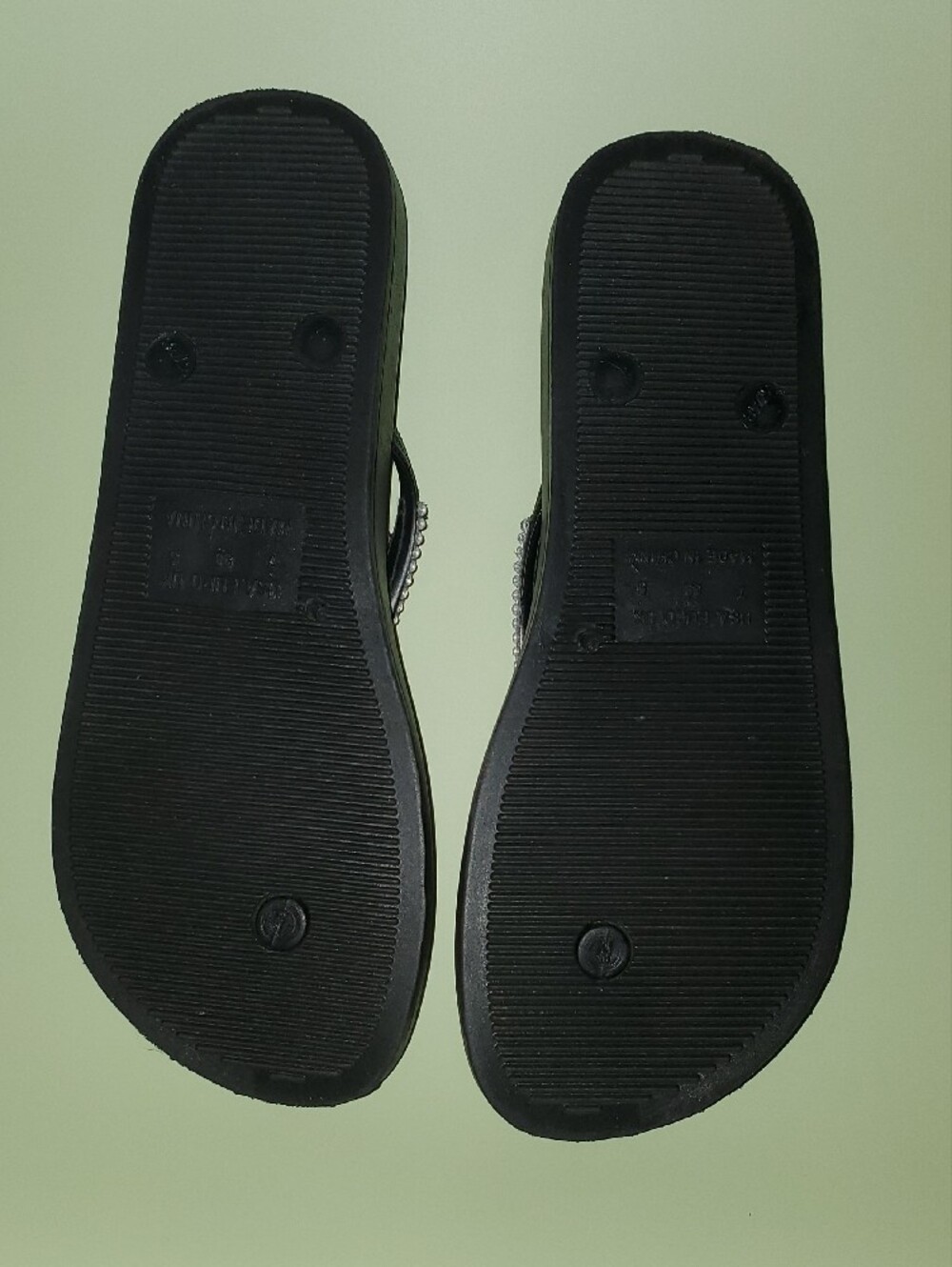 Capelli of New York Black Rhinestone V‑Strap Flip Flops - Picture 2 of 3